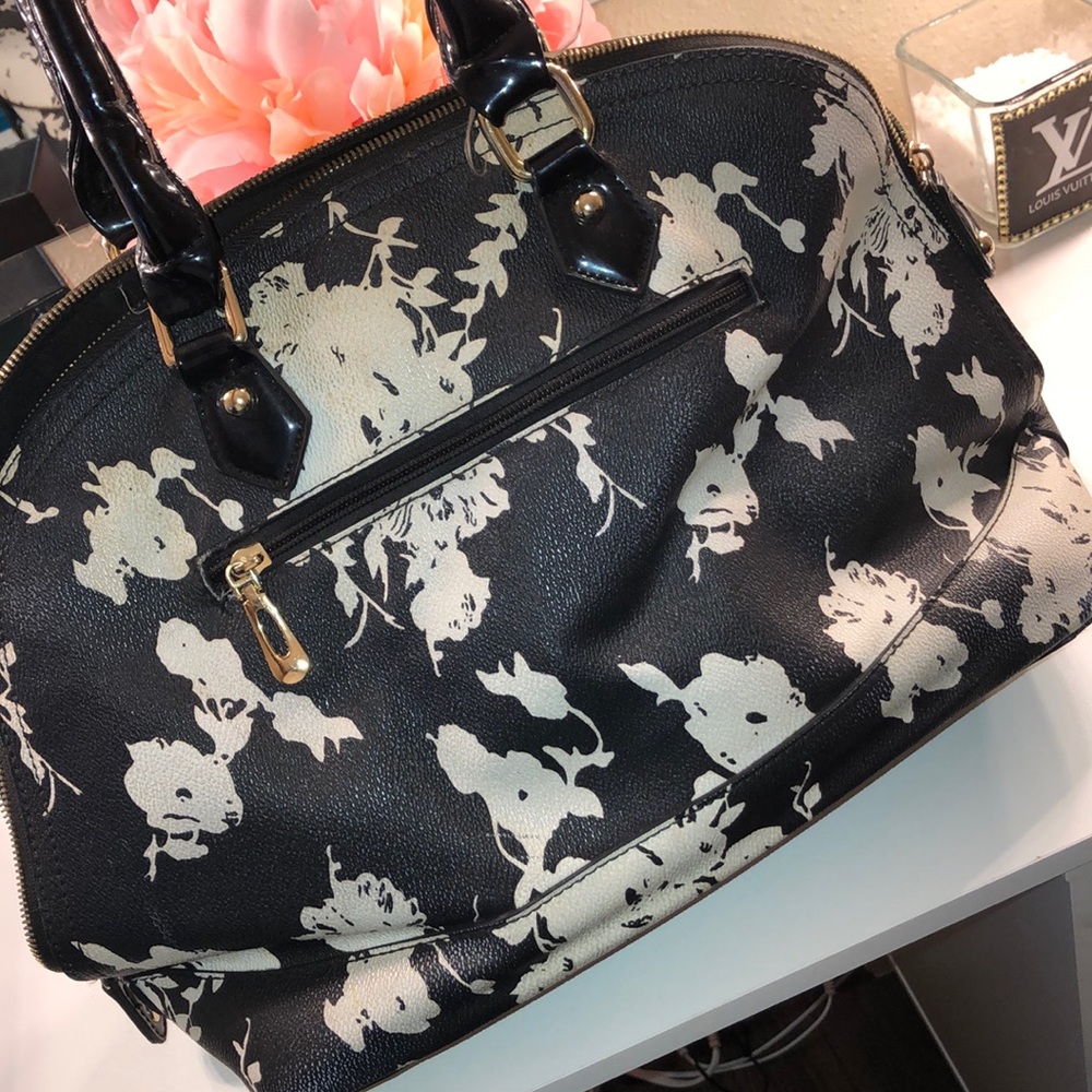 Black and white purse